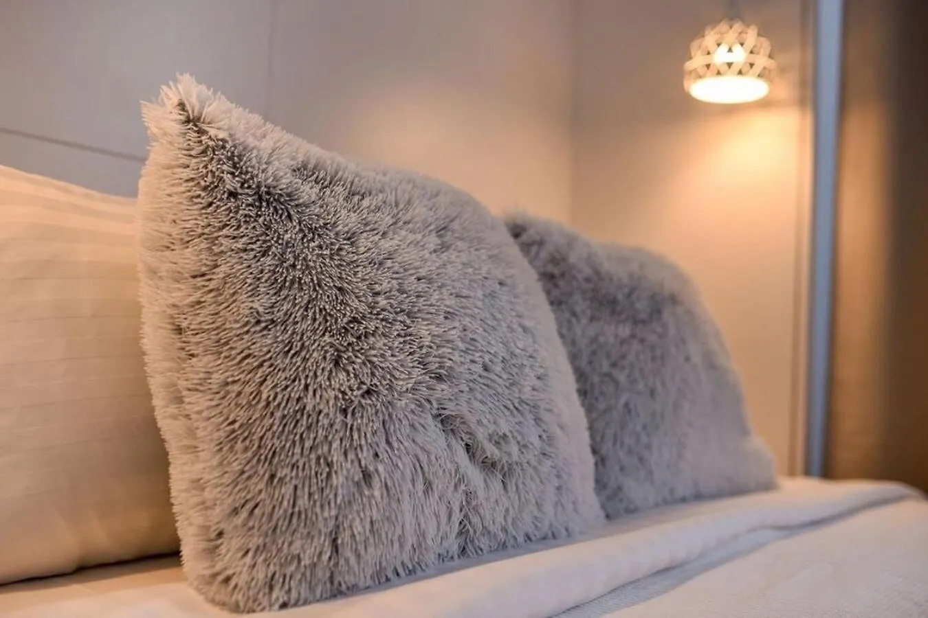 White Heaven Hideout Apartment Bucharest