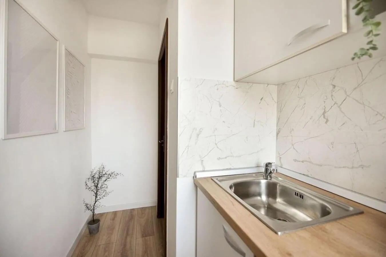 White Heaven Hideout Apartment Bucharest Romania